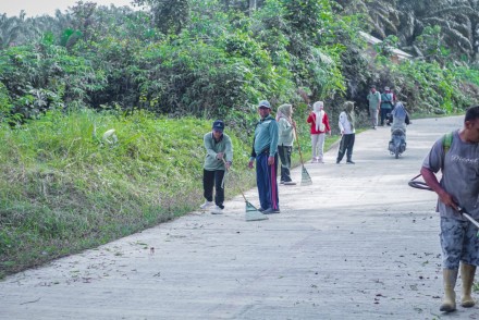 KEGIATAN GOTONG ROYONG